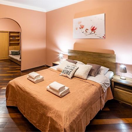 The Main Square! 2 Separated Bedrooms, Balcony Lemberg Exterior foto