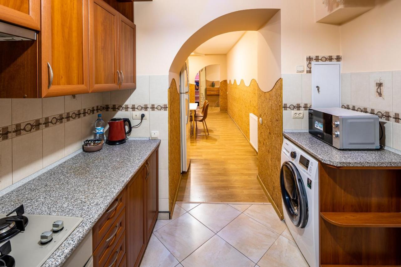 The Main Square! 2 Separated Bedrooms, Balcony Lemberg Exterior foto