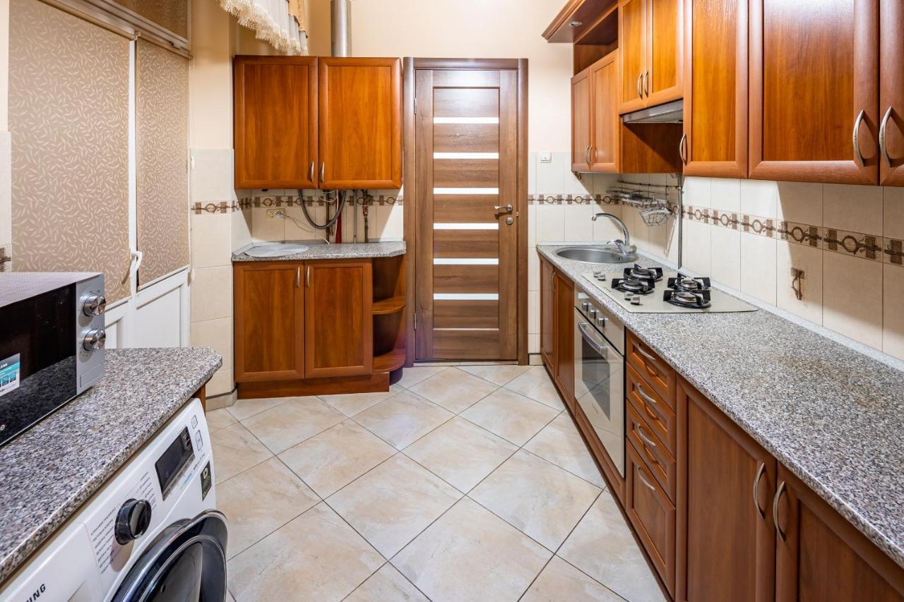 The Main Square! 2 Separated Bedrooms, Balcony Lemberg Exterior foto